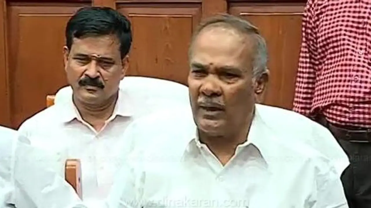 PA மூலம் OPS கொடுத்து அனுப்பிய கடிதம் வந்து சேர்ந்துச்சு.. ஆக்ஷன் எடுப்பேன்... மாஸ் காட்டிய அப்பாவு. PA மூலம் OPS கொடுத்து அனுப்பிய கடிதம் வந்து சேர்ந்துச்சு.. ஆக்ஷன் எடுப்பேன்... மாஸ் காட்டிய அப்பாவு.