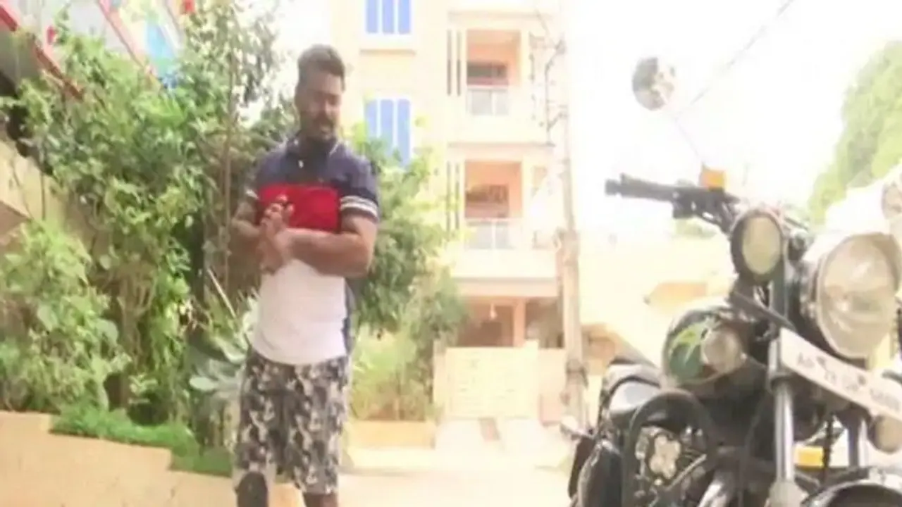 Success Story: एक हादसे में गंवा दिया था पैर, लेकिन हौसला ऐसा की युवाओं के लिए बन गए प्रेरणा