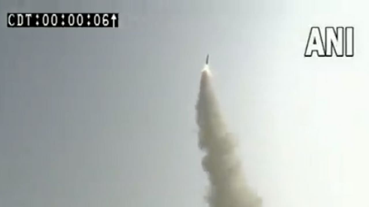 SMART : സൂപ്പർസോണിക് മിസൈൽ സഹായ ടോർപ്പിഡോ സംവിധാനം ഇന്ത്യ വിജകരമായി പരീക്ഷിച്ചു SMART : സൂപ്പർസോണിക് മിസൈൽ സഹായ ടോർപ്പിഡോ സംവിധാനം ഇന്ത്യ വിജകരമായി പരീക്ഷിച്ചു