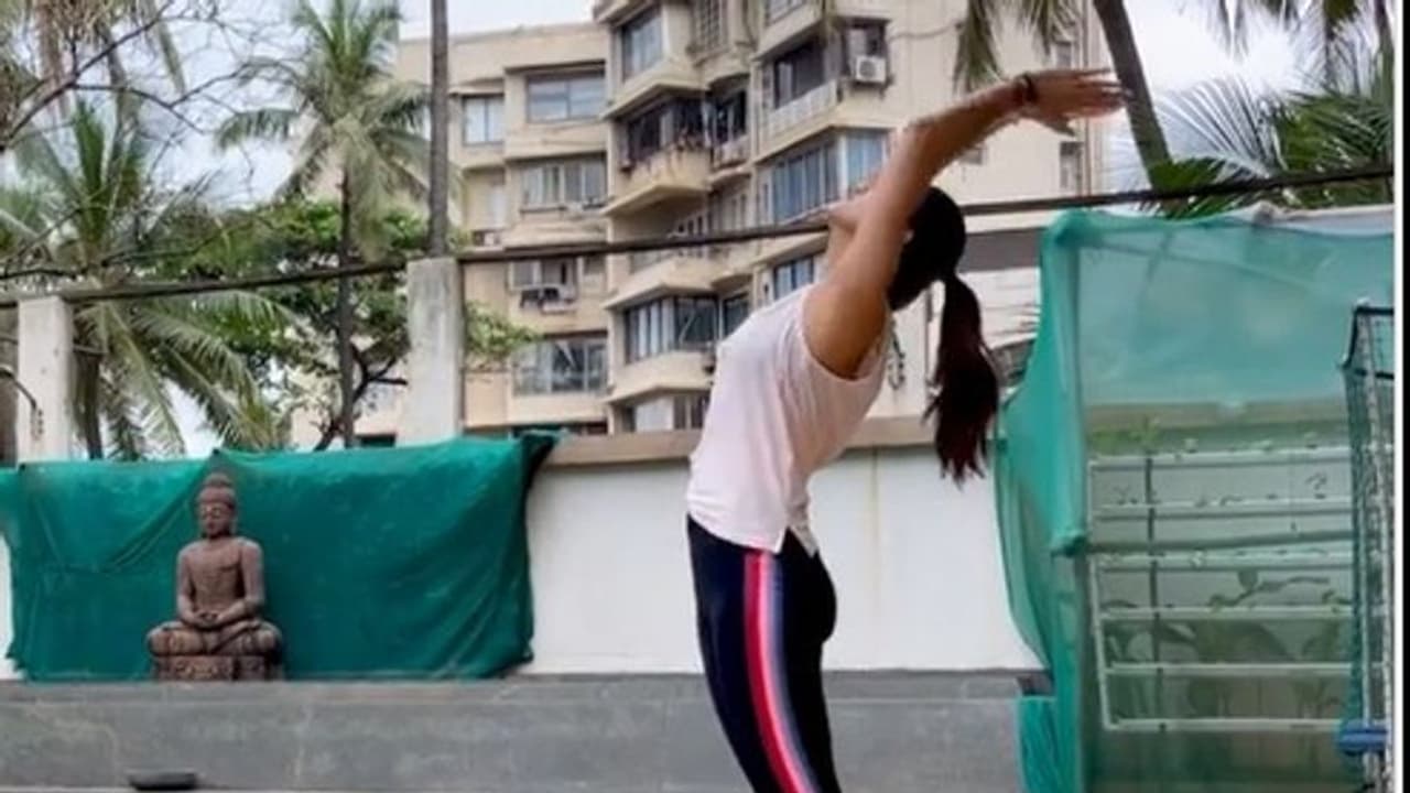 Shilpa Shetty : வில்லு போல வளையும் ஷில்பா ஷெட்டி ..யோகா வீடியோ உள்ளே... Shilpa Shetty : வில்லு போல வளையும் ஷில்பா ஷெட்டி ..யோகா வீடியோ உள்ளே...