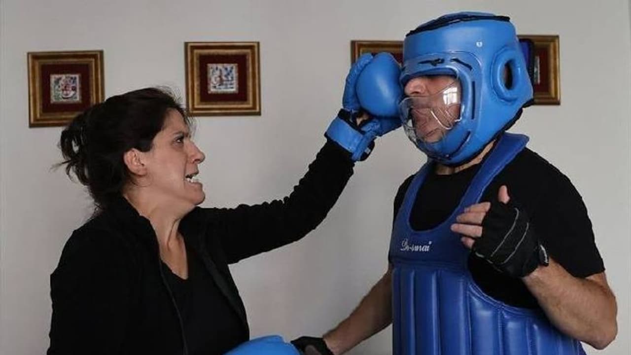 Hasan Riza Gunay : അപരിചിതരുടെ ഇടി വാങ്ങിക്കൂട്ടി സമ്പാദിക്കുന്നത് ലക്ഷങ്ങൾ, ഇത് 'ഹ്യൂമൻ പഞ്ചിങ് ബാഗ്'