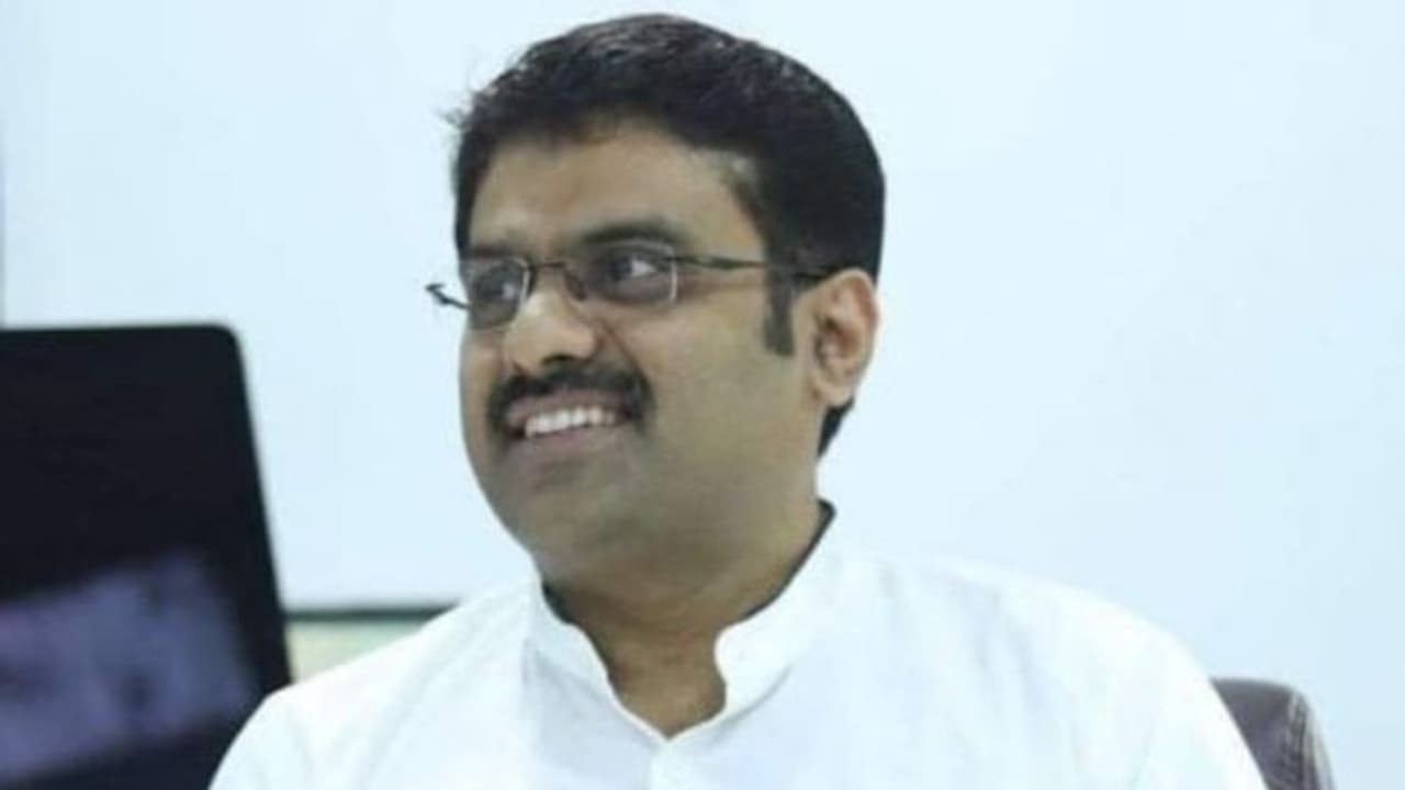 Chandrika Daily Financial fraud : ചന്ദ്രിക സാമ്പത്തിക ക്രമക്കേട്: ഫിനാൻസ് ഡയറക്ടർ അറസ്റ്റിൽ Chandrika Daily Financial fraud : ചന്ദ്രിക സാമ്പത്തിക ക്രമക്കേട്: ഫിനാൻസ് ഡയറക്ടർ അറസ്റ്റിൽ