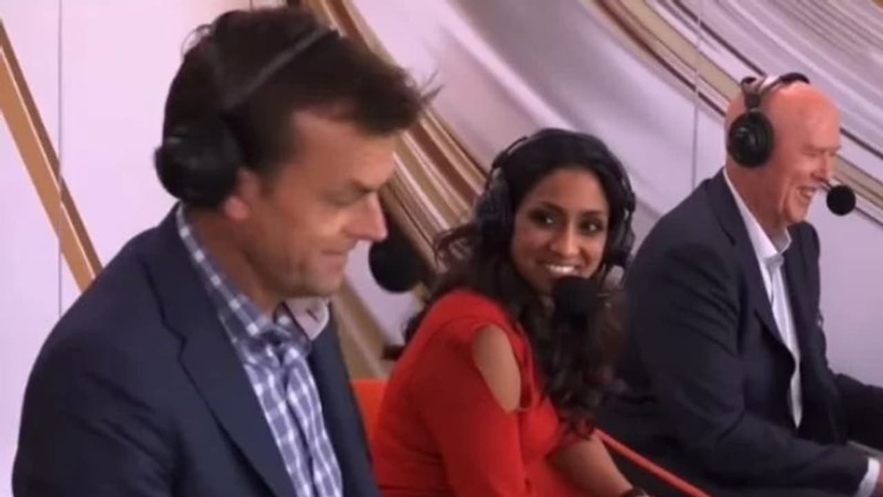 మీది ఎంత పెద్దది.. చూపించండి..! మహిళా కామెంటేటర్ డబుల్ మీనింగ్ డైలాగులు.. గిల్ క్రిస్ట్ కు మైండ్ బ్లాక్ మీది ఎంత పెద్దది.. చూపించండి..! మహిళా కామెంటేటర్ డబుల్ మీనింగ్ డైలాగులు.. గిల్ క్రిస్ట్ కు మైండ్ బ్లాక్