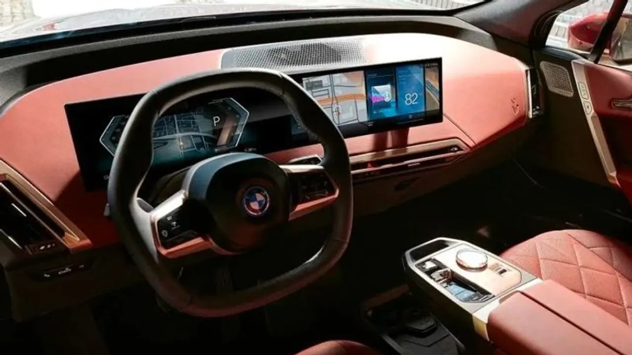 BMW : മികച്ച ഡ്രൈവിംഗ് അനുഭവത്തിന് ഡിജിറ്റൽ ആർട്ട് മോഡുമായി ബിഎംഡബ്ല്യു