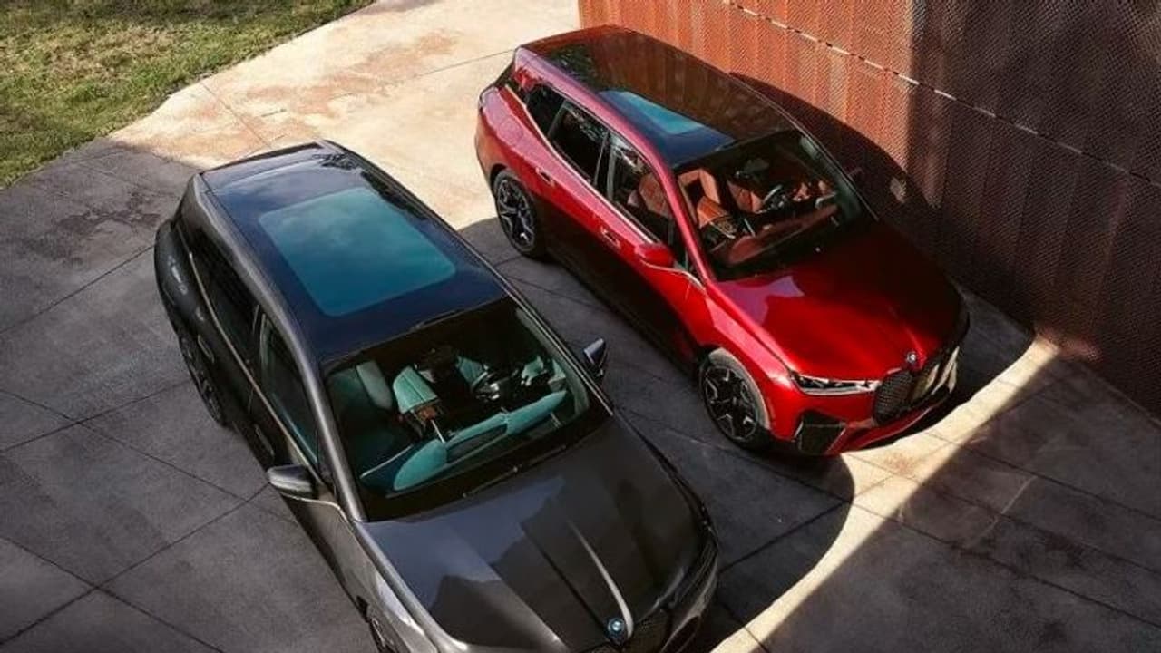 Electric car खरीदने पर 2 साल तक चार्जिंग फ्री, BMW ने दिया बड़ा ऑफर, देखें डिटेल Electric car खरीदने पर 2 साल तक चार्जिंग फ्री, BMW ने दिया बड़ा ऑफर, देखें डिटेल