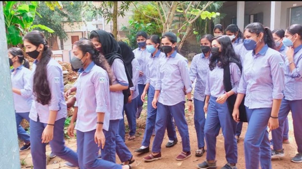 Gender Neutral Uniform : ജന്‍ഡര്‍ ന്യൂട്രല്‍ യൂണിഫോം മാതൃകാപരം, അഭിനന്ദനീയം: ഡിവൈഎഫ്‌ഐ