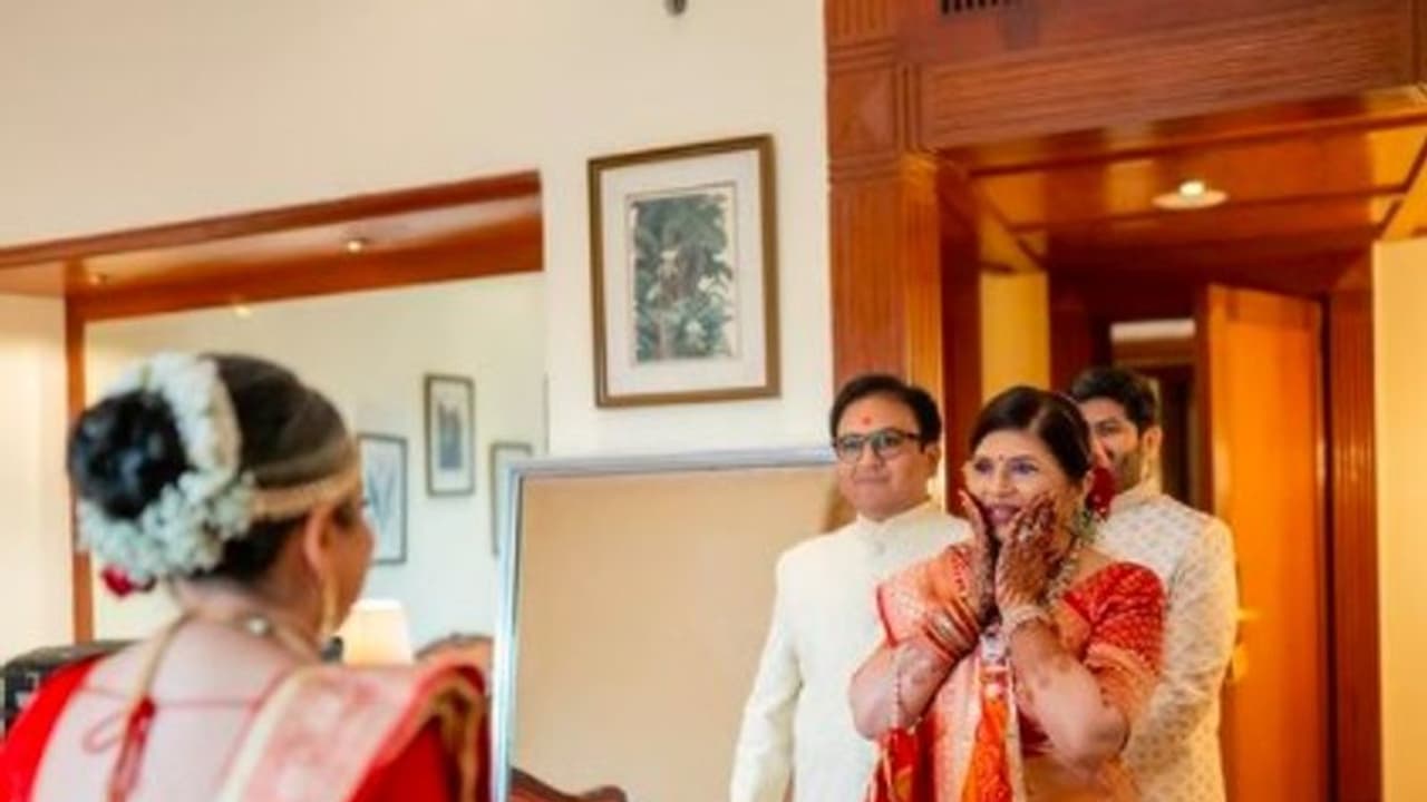 Jethalal Daughter Wedding: জেঠালালের মেয়ের বিয়ে, কন্যাদানের অনুভূতি শেয়ার করে নিলেন ভক্তদের সঙ্গে Jethalal Daughter Wedding: জেঠালালের মেয়ের বিয়ে, কন্যাদানের অনুভূতি শেয়ার করে নিলেন ভক্তদের সঙ্গে