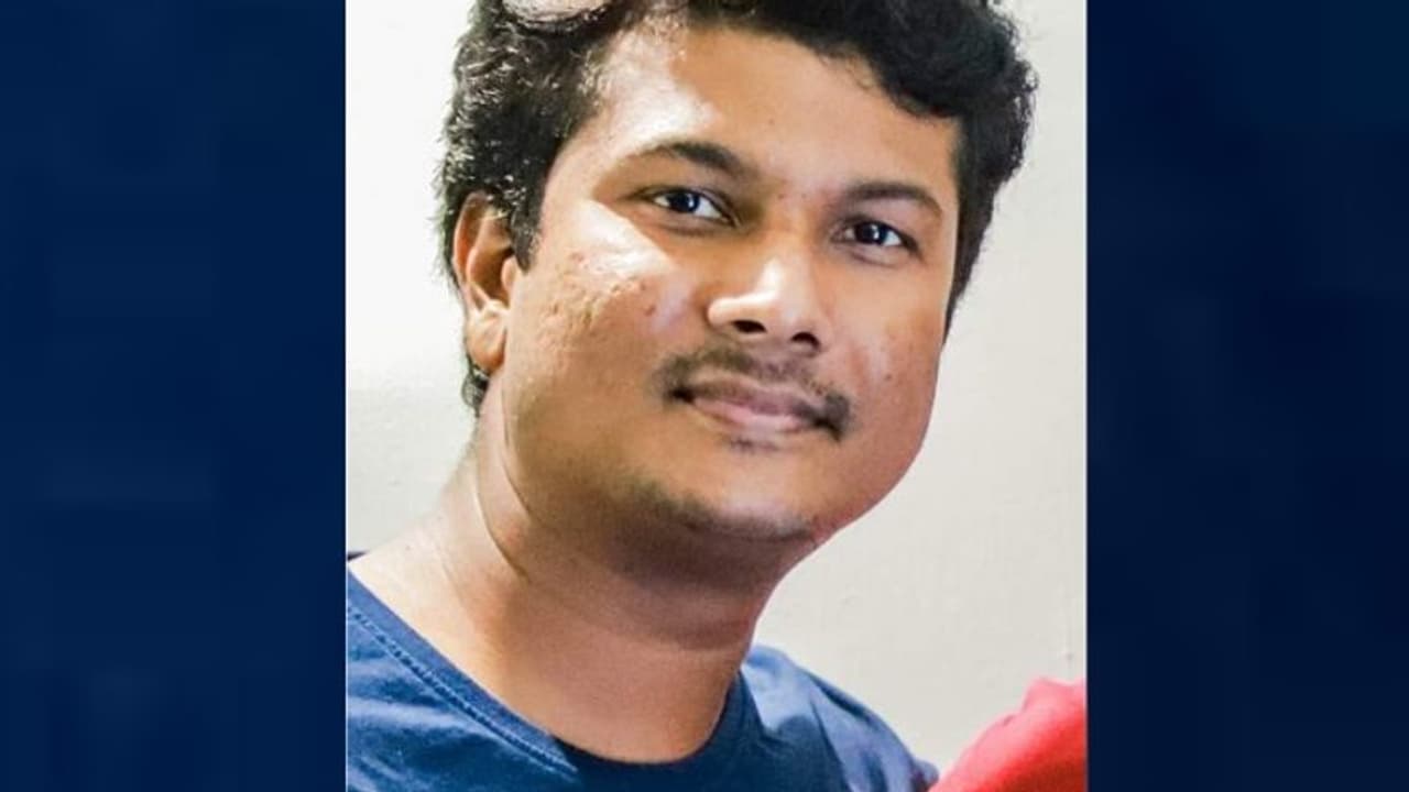 Accident Death : ഇളയ മകന്റെ ഒന്നാം പിറന്നാളിന് ദിവസങ്ങൾ മാത്രം, നൊമ്പരമായി രഞ്ജിത്തിൻ്റെ വിയോഗം Accident Death : ഇളയ മകന്റെ ഒന്നാം പിറന്നാളിന് ദിവസങ്ങൾ മാത്രം, നൊമ്പരമായി രഞ്ജിത്തിൻ്റെ വിയോഗം