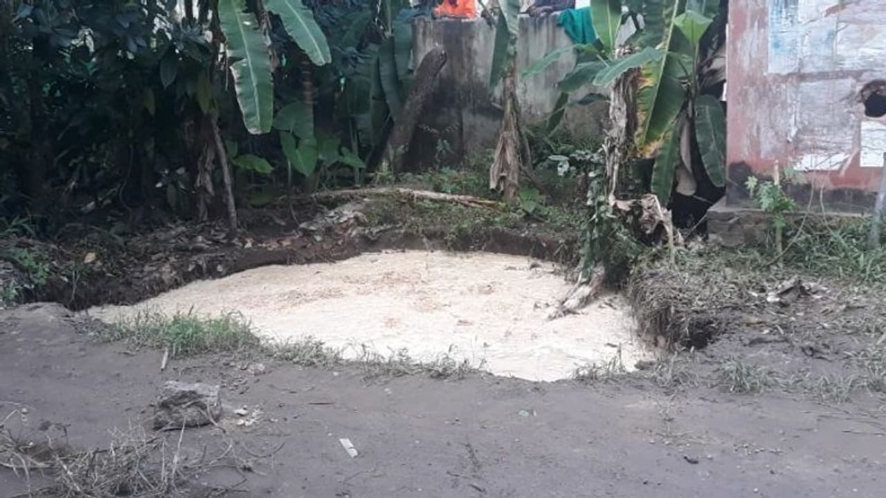 ബാലരാമപുരത്ത് വീണ്ടും കിണർ ഇടിഞ്ഞുതാണു, നാല് പേർ അത്ഭുതകരമായി രക്ഷപ്പെട്ടു ബാലരാമപുരത്ത് വീണ്ടും കിണർ ഇടിഞ്ഞുതാണു, നാല് പേർ അത്ഭുതകരമായി രക്ഷപ്പെട്ടു