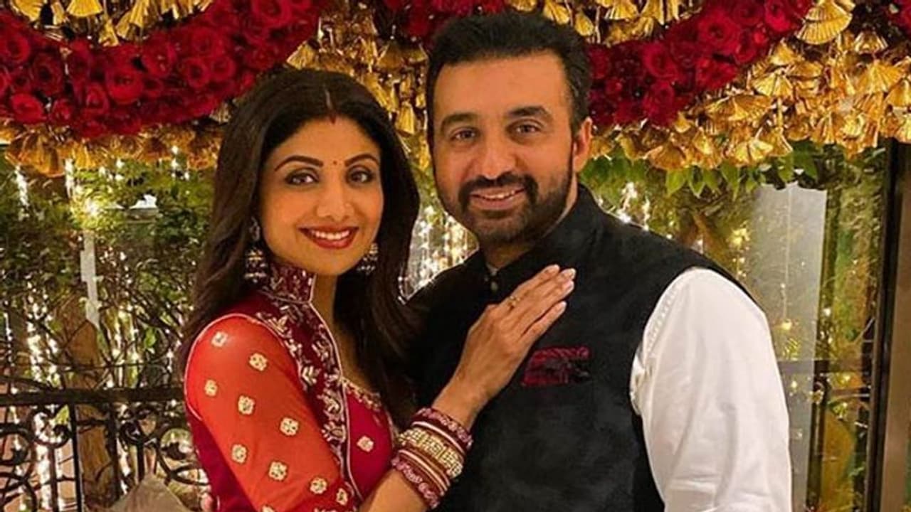 Pornography Case: Shilpa Shetty के पति Raj Kundra को मिली बड़ी राहत, इतने हफ्तों तक नहीं होंगे अरेस्ट Pornography Case: Shilpa Shetty के पति Raj Kundra को मिली बड़ी राहत, इतने हफ्तों तक नहीं होंगे अरेस्ट