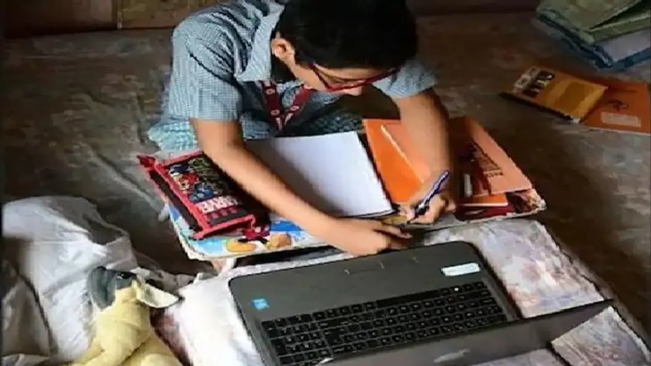 Covid Crisis : ಮತ್ತೆ ಶುರುವಾಗುತ್ತಾ ಮಕ್ಕಳಿಗೆ ಆನ್ಲೈನ್ ಕ್ಲಾಸ್ Covid Crisis : ಮತ್ತೆ ಶುರುವಾಗುತ್ತಾ ಮಕ್ಕಳಿಗೆ ಆನ್ಲೈನ್ ಕ್ಲಾಸ್