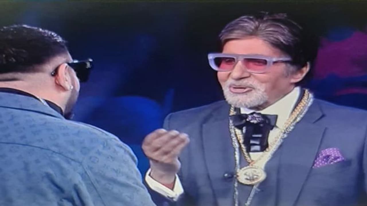 KBC 13: Amitabh Bachchan ने जब रैपर बादशाह के सामने किया रैप, बिग बी का टैलेंट देख हैरान रह गए लोग KBC 13: Amitabh Bachchan ने जब रैपर बादशाह के सामने किया रैप, बिग बी का टैलेंट देख हैरान रह गए लोग