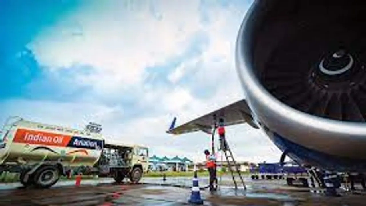 इस साल जेट फ्यूल प्राइस में हो गया 16,500 रुपए का इजाफा, जानिए आपकी जेब पर कितना पड़ेगा असर