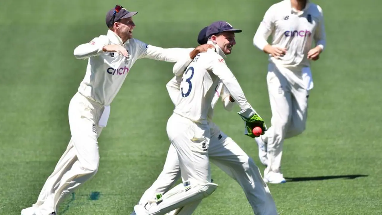 Ashes 2021 22: సిడ్నీ టెస్టుకు వర్షం అడ్డంకి.. తొలి రోజు సగం కూడా సాగని ఆట..