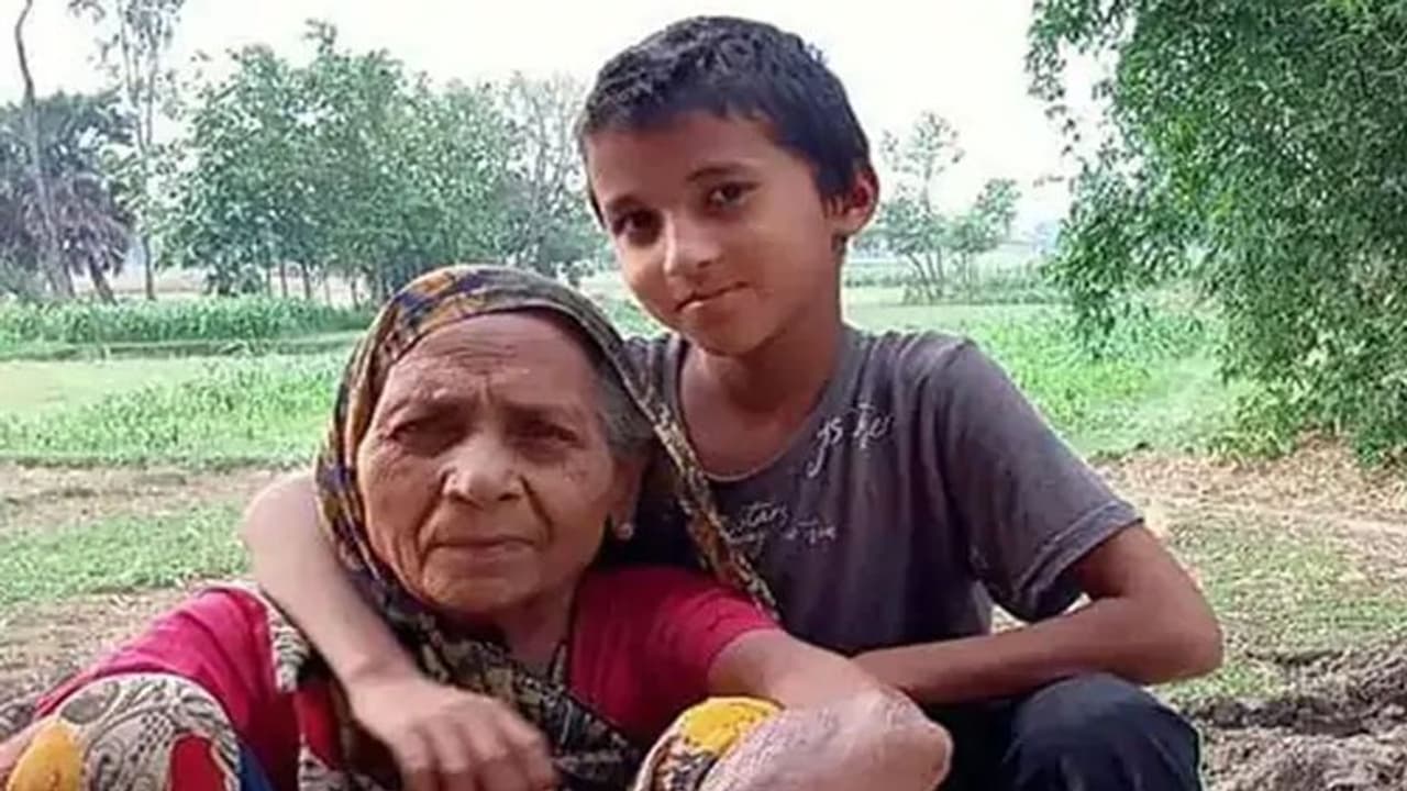 बिहार में भतीजी ने चाची भाई को जिंदा जलाया, प्रॉपर्टी में मांग रही थी हिस्सा, मांस की बदबू से पहुंचे ग्रामीण