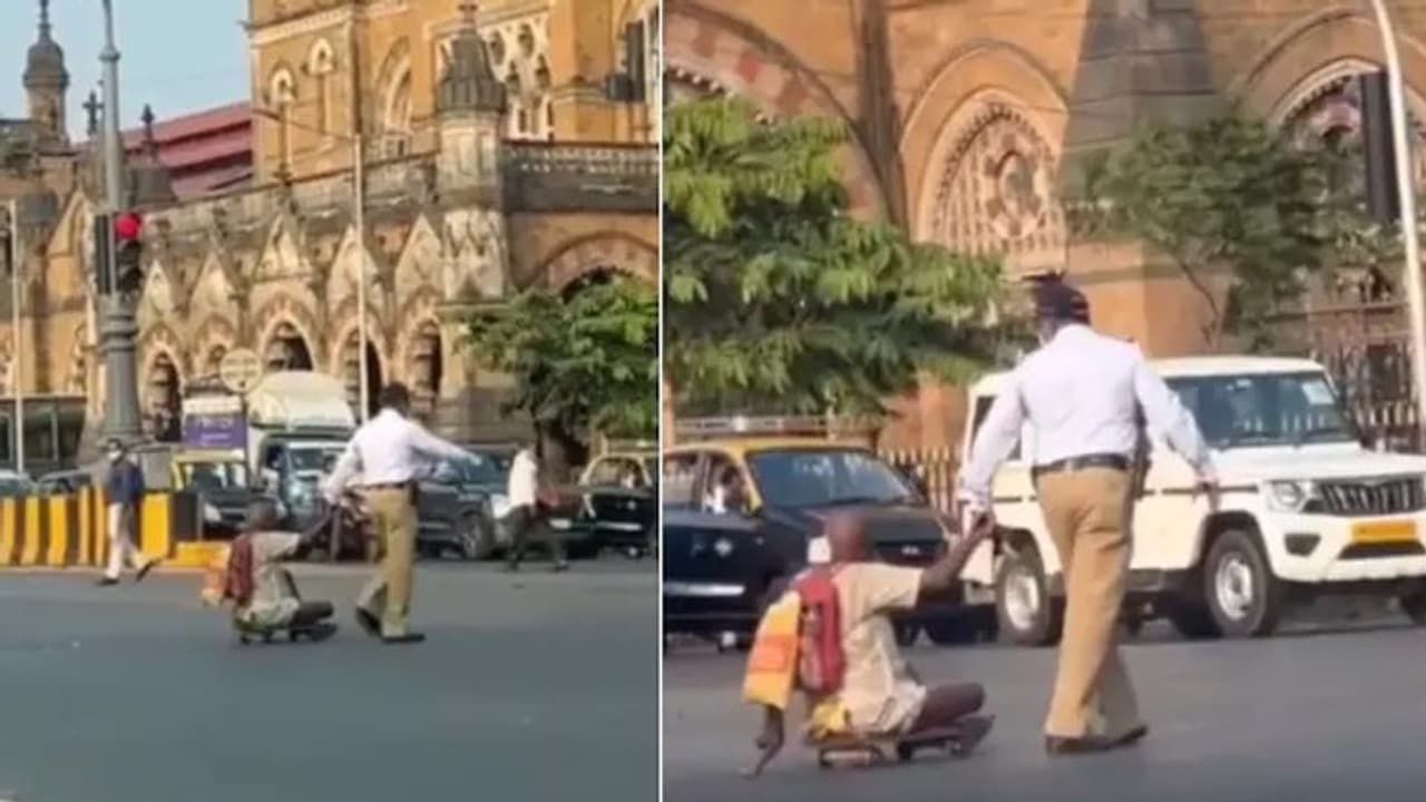 इस पुलिसवाले ने रोड पर ऐसा क्या किया, सोशल मीडिया पर वायरल वीडियो देख लोगों ने कहा ये असली हीरो इस पुलिसवाले ने रोड पर ऐसा क्या किया, सोशल मीडिया पर वायरल वीडियो देख लोगों ने कहा ये असली हीरो