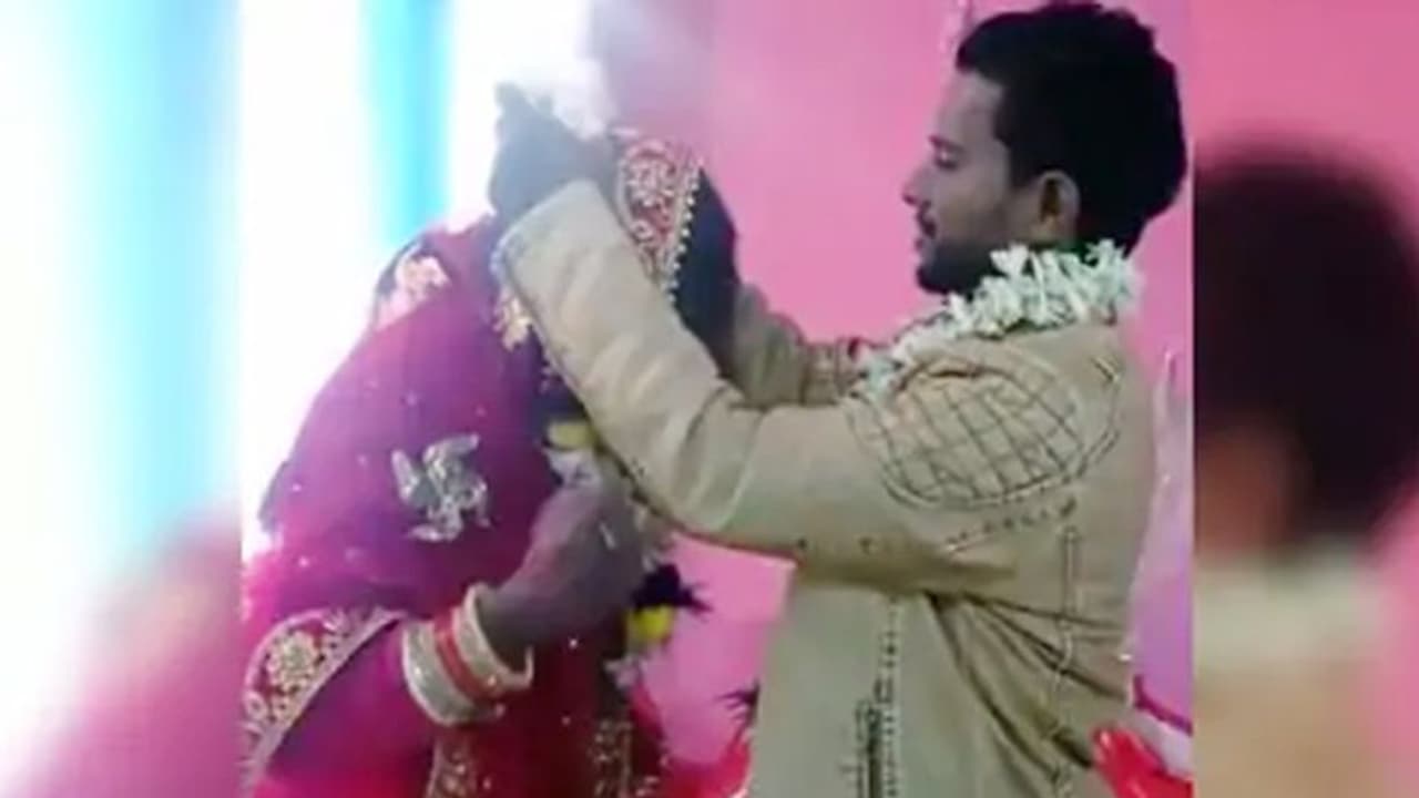 शादी के 8वें दिन ही दुल्हन ने की दूसरी शादी, घरवालों को पता तक ही नहीं..वीडियो शेयर कर बताई दर्दभरी कहानी
