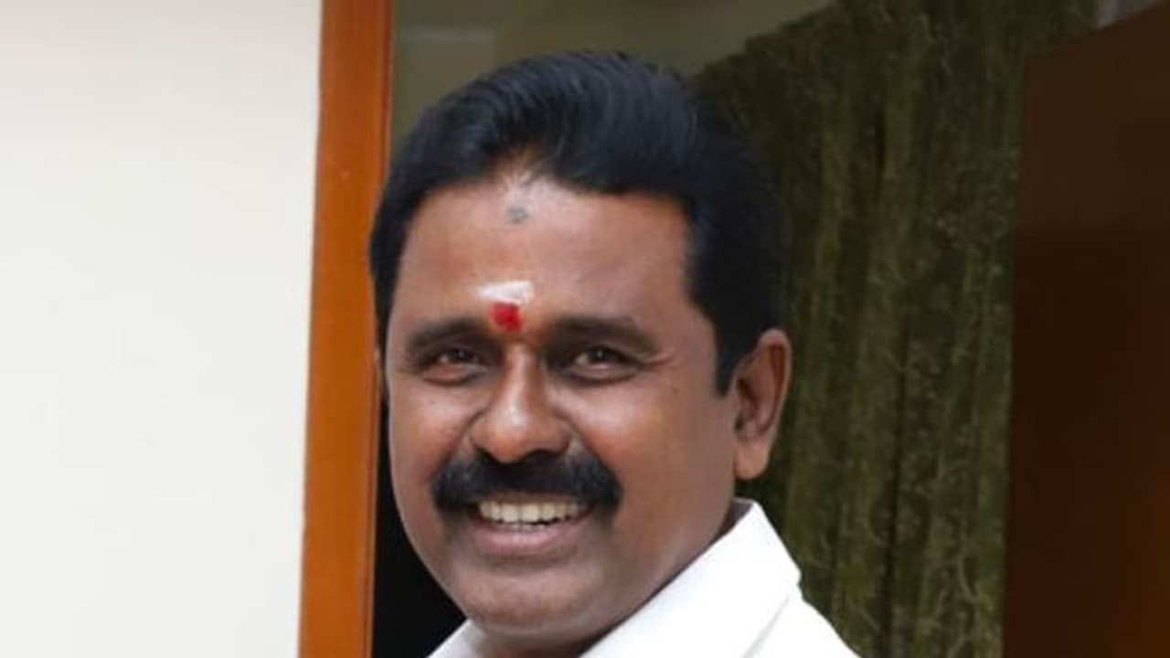 எனக்கு பல கோடி கடன் இருக்கு.. இந்த மருத்துவமனையை பேங்க்ல லோன் போட்டு தான் கட்றேன்.. முன்னாள் அமைச்சர் காமராஜ் 