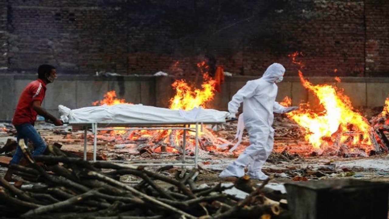 Corona 3rd Wave சுனாமி போல் கொரோனா 3வது அலை. கொரோனா நோயாளிகள் 5 நாட்களில் டிஸ்சார்ச் அமைச்சர் மா.சு. தகவல்!