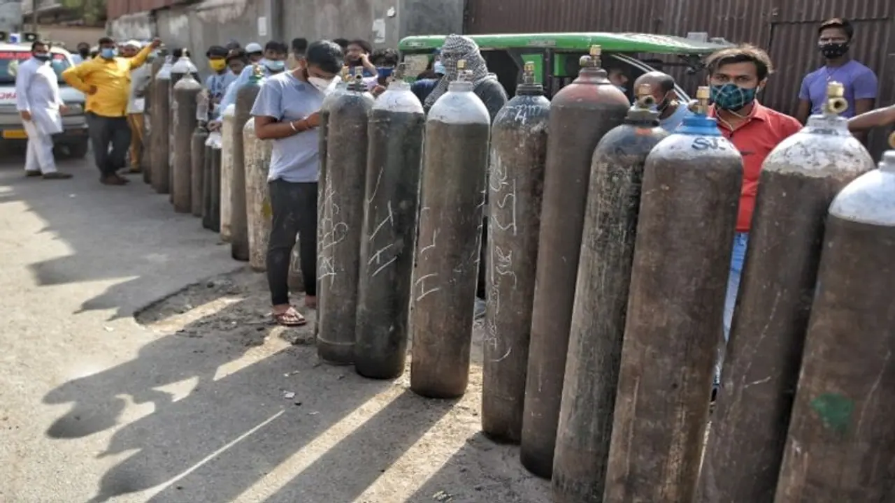 ದುಡ್ಡು ಕೊಟ್ಟು ಆಕ್ಸಿಜನ್ ಸೇವಿಸೋ ಕಾಲ ದೂರವಿಲ್ಲ ದುಡ್ಡು ಕೊಟ್ಟು ಆಕ್ಸಿಜನ್ ಸೇವಿಸೋ ಕಾಲ ದೂರವಿಲ್ಲ