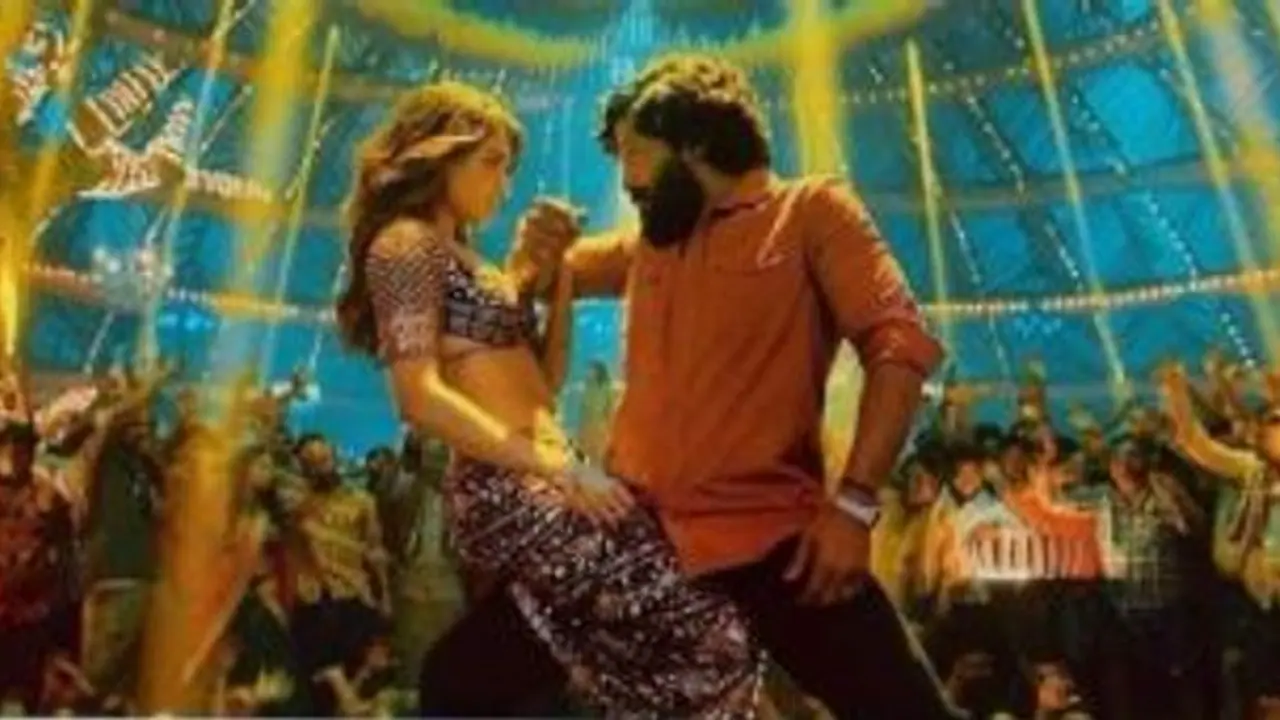 Samantha : 'ఊ అంటావా' సాంగ్ పై సమంత హాట్ కామెంట్స్.. బన్నీపై ప్రశంసల వర్షం Samantha : 'ఊ అంటావా' సాంగ్ పై సమంత హాట్ కామెంట్స్.. బన్నీపై ప్రశంసల వర్షం