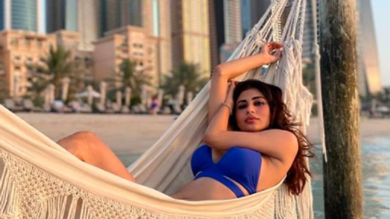 Mouni Roy Wedding: বছর পড়তেই আবারও গালা বিয়ের সেলিব্রেশন, বিচ পার্টিতেই বিয়ের আসর মৌনির Mouni Roy Wedding: বছর পড়তেই আবারও গালা বিয়ের সেলিব্রেশন, বিচ পার্টিতেই বিয়ের আসর মৌনির