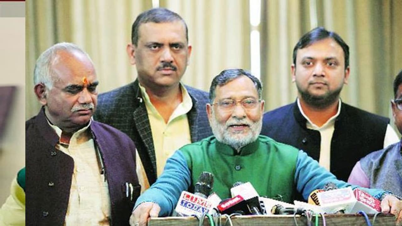 सदन में नेता प्रतिपक्ष राम गोविंद चौधरी ने कहा नए बजट की क्या जरुरत, पुराना तो खर्च नहीं कर पाई सरकार सदन में नेता प्रतिपक्ष राम गोविंद चौधरी ने कहा नए बजट की क्या जरुरत, पुराना तो खर्च नहीं कर पाई सरकार