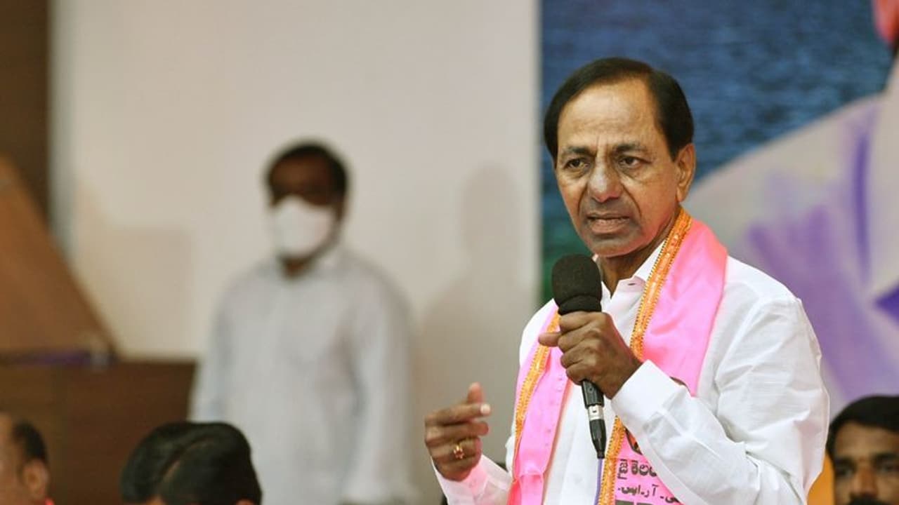 టీఆర్ఎస్ పాలన ఒకే.. కానీ ఆ ఎమ్మెల్యేలతోనే కష్టం: సర్వేల్లో షాకింగ్ విషయాలు.. ! టీఆర్ఎస్ పాలన ఒకే.. కానీ ఆ ఎమ్మెల్యేలతోనే కష్టం: సర్వేల్లో షాకింగ్ విషయాలు.. !