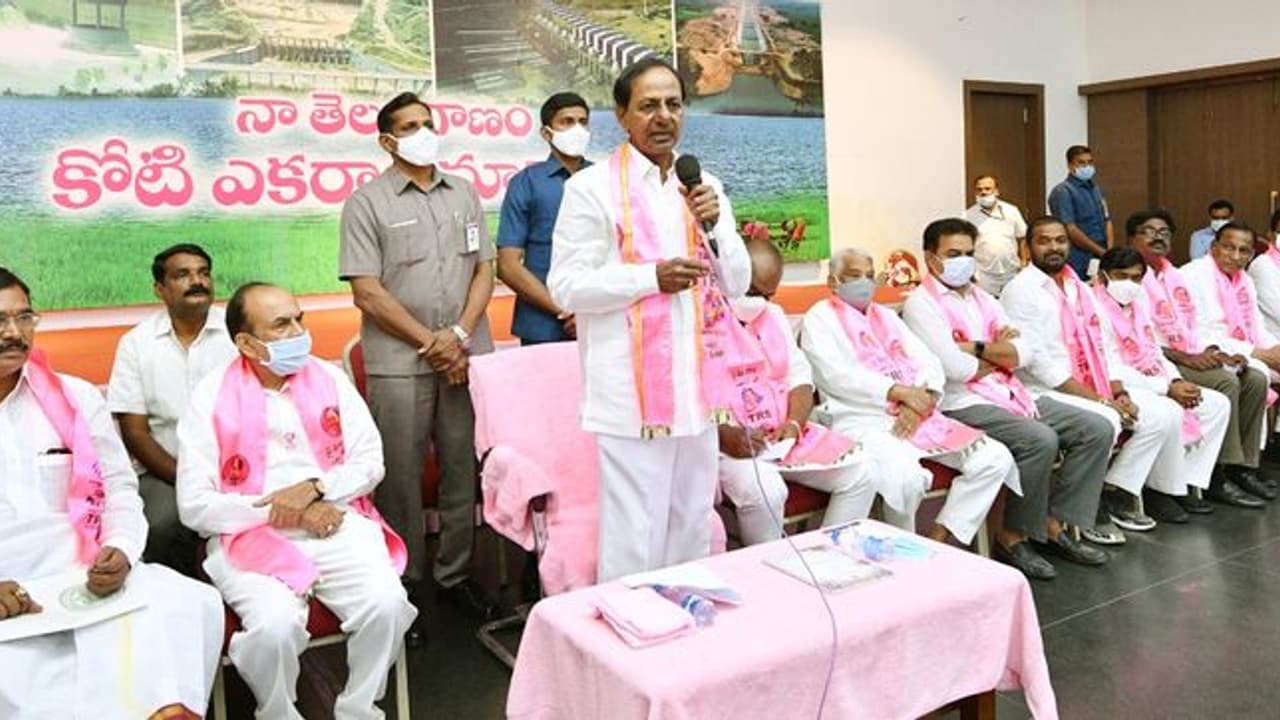 సెప్టెంబర్ 3న టీఆర్ఎస్ ఎల్పీ భేటీ: కీలక అంశాలపై చర్చ సెప్టెంబర్ 3న టీఆర్ఎస్ ఎల్పీ భేటీ: కీలక అంశాలపై చర్చ