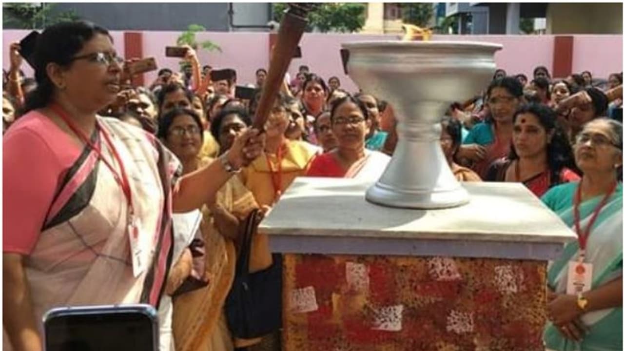 Marriage Age 21 : 'ആൺകുട്ടികളുടെ വിവാഹപ്രായം 18 ആക്കൂ, അതാണ് ഉത്തമം'; കേന്ദ്രത്തോട് ജനാധിപത്യ മഹിള അസോസിയേഷൻ Marriage Age 21 : 'ആൺകുട്ടികളുടെ വിവാഹപ്രായം 18 ആക്കൂ, അതാണ് ഉത്തമം'; കേന്ദ്രത്തോട് ജനാധിപത്യ മഹിള അസോസിയേഷൻ