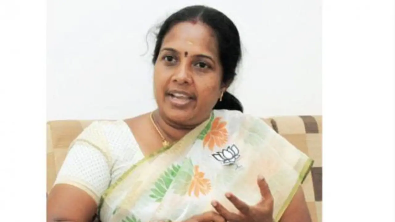 ”ஓசி பயணம்” விவகாரம்.. அமைச்சர் மன்னிப்பு கேட்க வேண்டும்.. சிறிது நேரத்திலே பதிவை நீக்கிய வானதி..