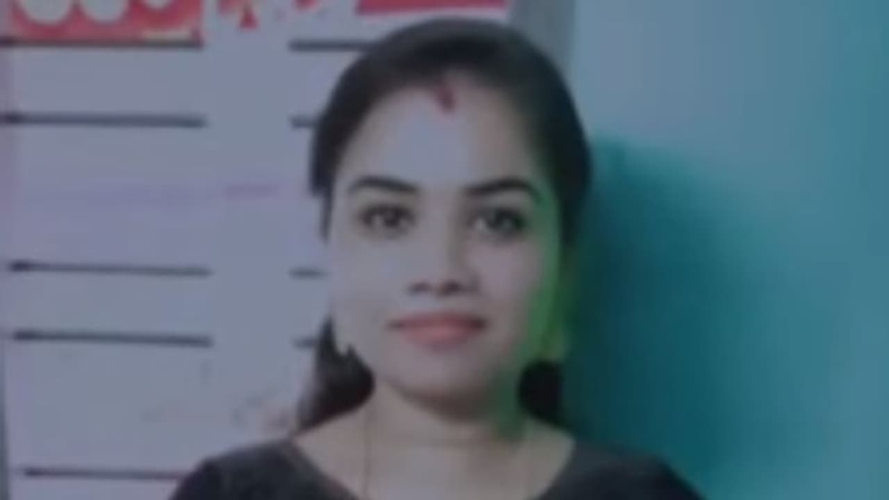 ഭർത്തൃവീട്ടിൽ തൂങ്ങിമരിച്ച യുവതിയുടെ മരണത്തിൽ ദുരൂഹത ആരോപിച്ച് കുടുംബം