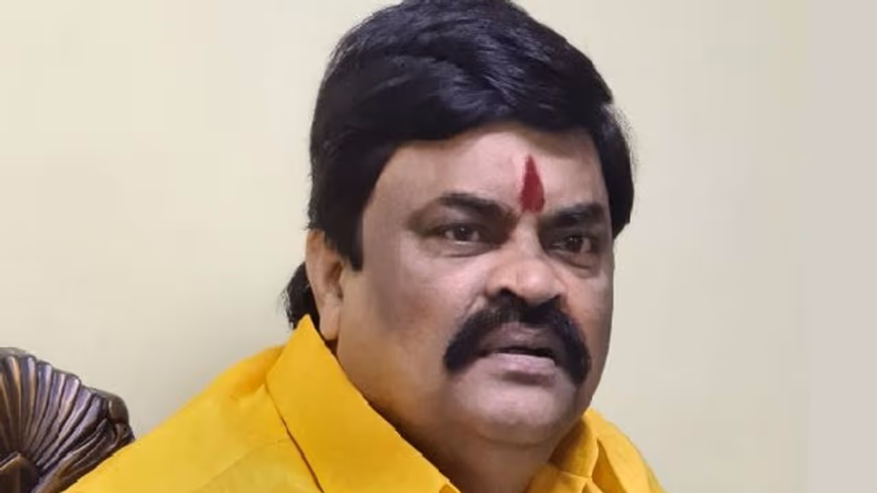 ராஜேந்திர பாலாஜி கைதில் பழிவாங்கல்... அறிவாலயத்துக்கு ஷாக் கொடுத்த சிவகாசி திமுக உறுப்பினர்..! ராஜேந்திர பாலாஜி கைதில் பழிவாங்கல்... அறிவாலயத்துக்கு ஷாக் கொடுத்த சிவகாசி திமுக உறுப்பினர்..!