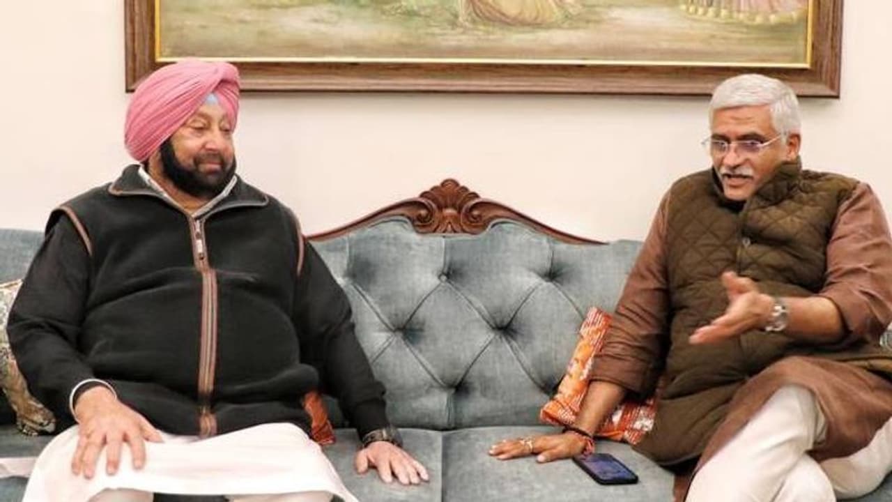 Punjab में BJP को मिला कैप्टन का साथ, अमरिंदर सिंह ने की गठबंधन की घोषणा, बाद में बताएंगे सीटों की संख्या Punjab में BJP को मिला कैप्टन का साथ, अमरिंदर सिंह ने की गठबंधन की घोषणा, बाद में बताएंगे सीटों की संख्या