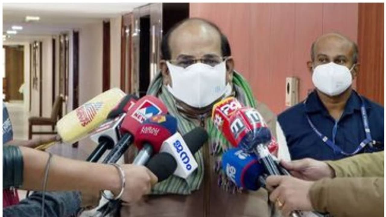 Marriage Age 21 : വിവാഹപ്രായം 21 ആക്കുന്നത് ദുരൂഹം; സിൽവർ ലൈൻ പദ്ധതിയിൽ നിന്ന് പിന്നോട്ടില്ലെന്നും കോടിയേരി Marriage Age 21 : വിവാഹപ്രായം 21 ആക്കുന്നത് ദുരൂഹം; സിൽവർ ലൈൻ പദ്ധതിയിൽ നിന്ന് പിന്നോട്ടില്ലെന്നും കോടിയേരി