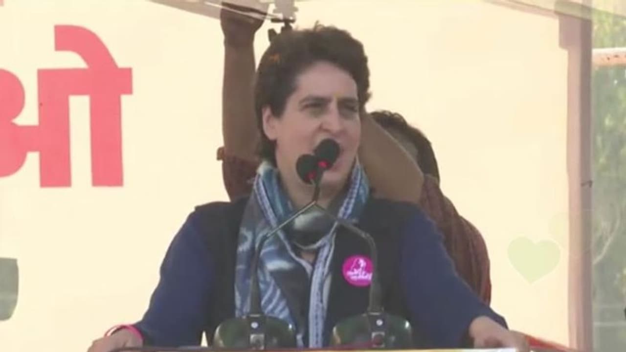 प्रियंका के बच्चों के इंस्टाग्राम अकाउंट नहीं हुए हैक, जांच एजेंसी ने आरोपों को किया खारिज प्रियंका के बच्चों के इंस्टाग्राम अकाउंट नहीं हुए हैक, जांच एजेंसी ने आरोपों को किया खारिज