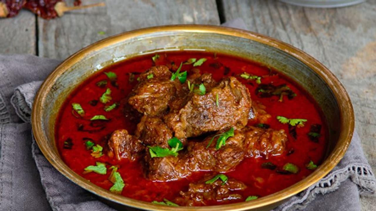 Kashmiri rogan josh Recipe: रग रग में जोश भर देगी ये कश्मीरी डिश, सर्दियों में आप भी बनाकर करें सबको सरप्राइज Kashmiri rogan josh Recipe: रग रग में जोश भर देगी ये कश्मीरी डिश, सर्दियों में आप भी बनाकर करें सबको सरप्राइज