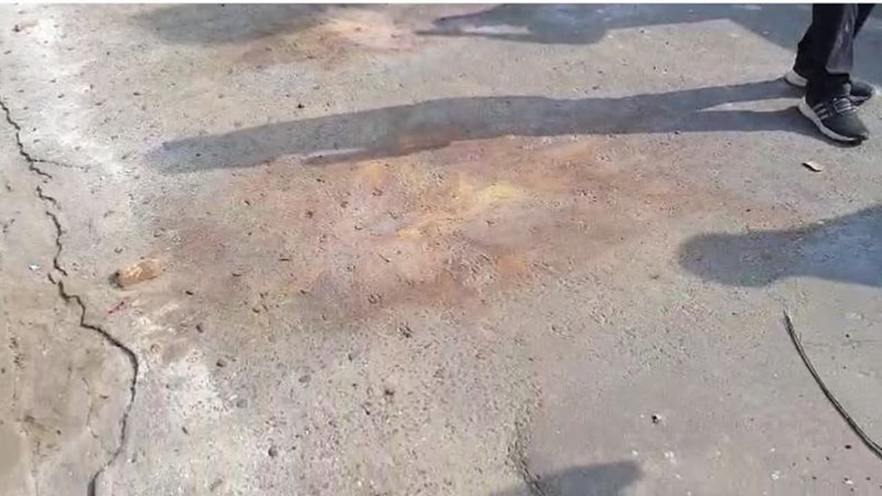 KMC Election 2021: ৩৬ নম্বর ওয়ার্ডের খান্না হাইস্কুলের সামনে বোমাবাজি, এলাকায় আতঙ্ক