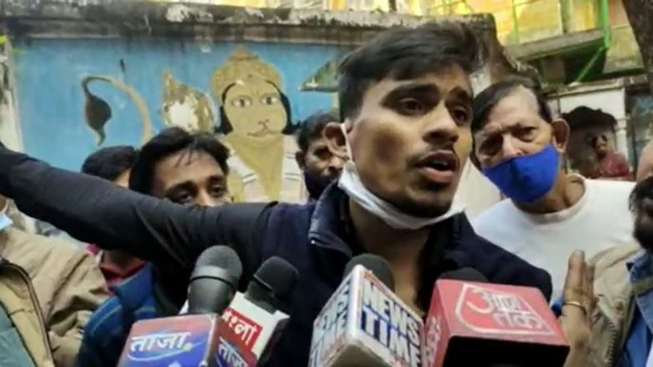 KMC Election 2021: হাওড়া থেকে ভুয়ো ভোটার এনে করানো হচ্ছে ভোট, অভিযোগ তৃণমূলের বিরুদ্ধে KMC Election 2021: হাওড়া থেকে ভুয়ো ভোটার এনে করানো হচ্ছে ভোট, অভিযোগ তৃণমূলের বিরুদ্ধে