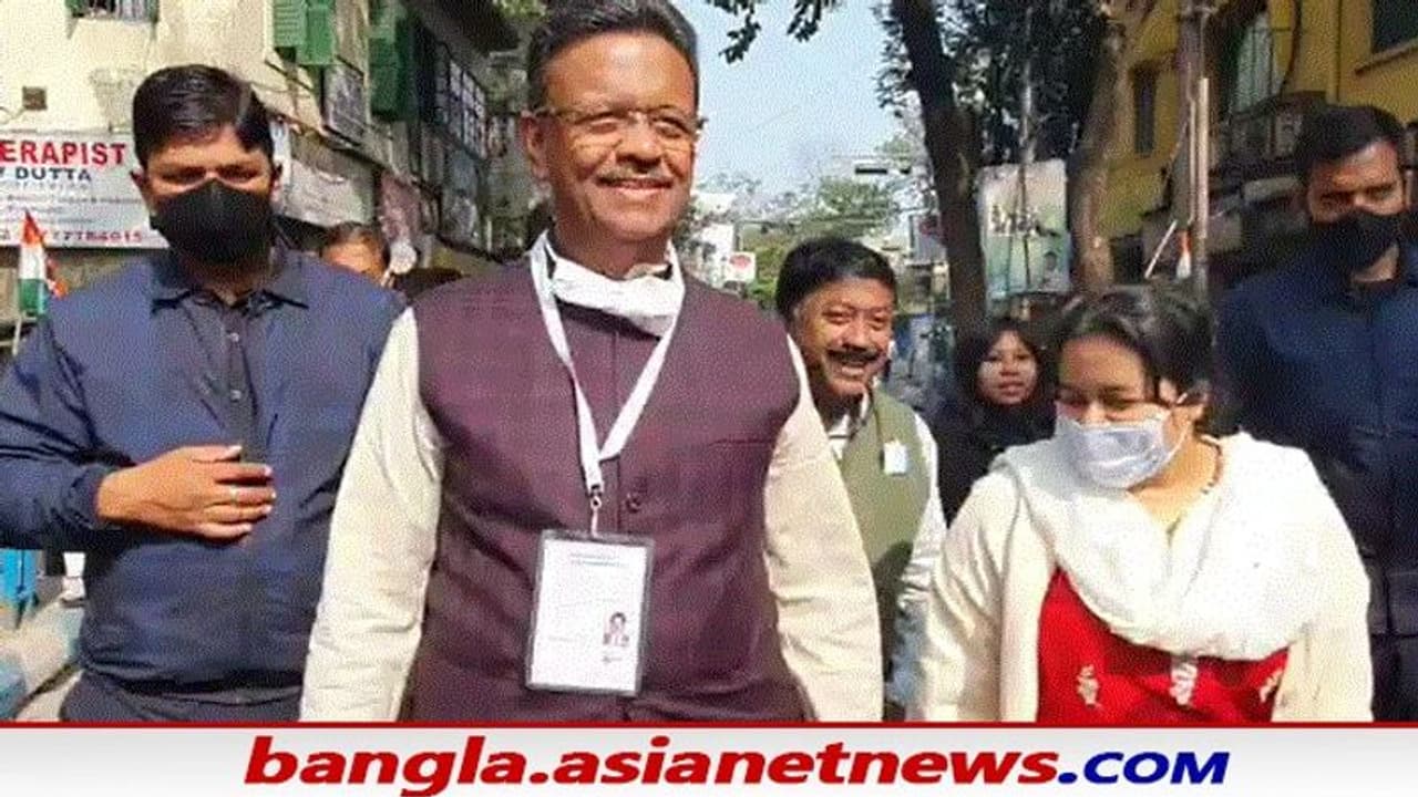 শোভন শুভেন্দুকে আজও খুবই মিস করেন, নস্টালজিয়ায় ভেসে জানালেন ফিরহাদ শোভন শুভেন্দুকে আজও খুবই মিস করেন, নস্টালজিয়ায় ভেসে জানালেন ফিরহাদ