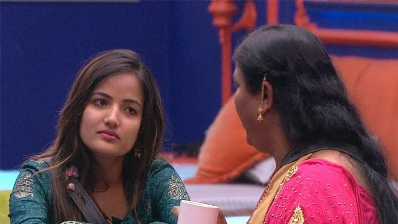 BIG BOSS 5 తప్పు చేశానని ఒప్పుకున్న సిరివాళ్లమ్మ... షణ్ముఖ్ ను రాయితో పోల్చిన తండ్రి... BIG BOSS 5 తప్పు చేశానని ఒప్పుకున్న సిరివాళ్లమ్మ... షణ్ముఖ్ ను రాయితో పోల్చిన తండ్రి...