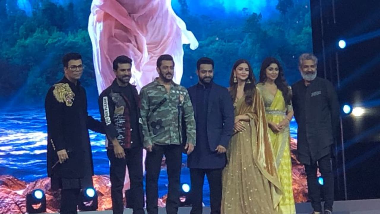 RRR ముంబై ఈవెంట్ వెనుక ఇంత స్ట్రాటజీ ఉందా.. జక్కన్నా మజాకా!