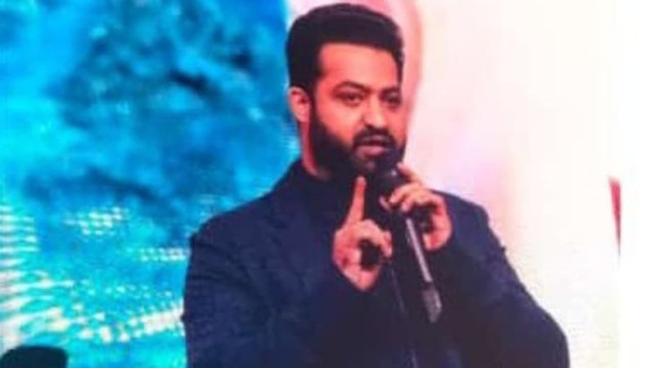 Ntr Ram Charan: నందమూరి ఫ్యామిలీతో మెగా హీరోల వైరం.. ఎన్టీఆర్ ఓపెన్ కామెంట్ Ntr Ram Charan: నందమూరి ఫ్యామిలీతో మెగా హీరోల వైరం.. ఎన్టీఆర్ ఓపెన్ కామెంట్