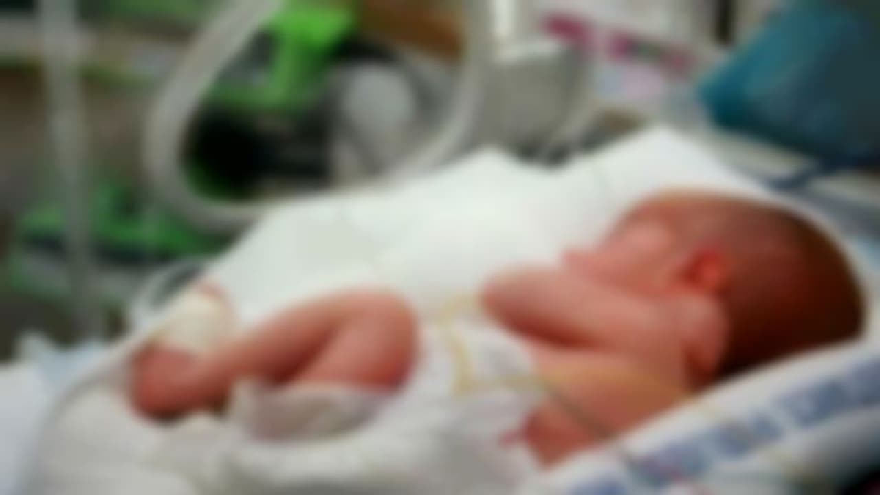 யூடியூப் பார்த்து பிரசவம்… இறந்து பிறந்த குழந்தை… அரக்கோணத்தில் நேர்ந்த விபரீத சம்பவம்!! யூடியூப் பார்த்து பிரசவம்… இறந்து பிறந்த குழந்தை… அரக்கோணத்தில் நேர்ந்த விபரீத சம்பவம்!!