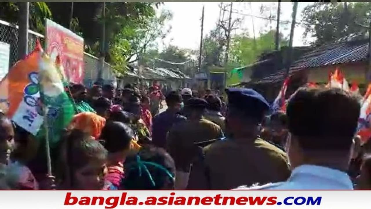 Patipukur Railway Quarters: রেল বেচে দিয়েছে জমি, ঘর ভাঙতে এসে বিক্ষোভের মুখে আরপিএফ