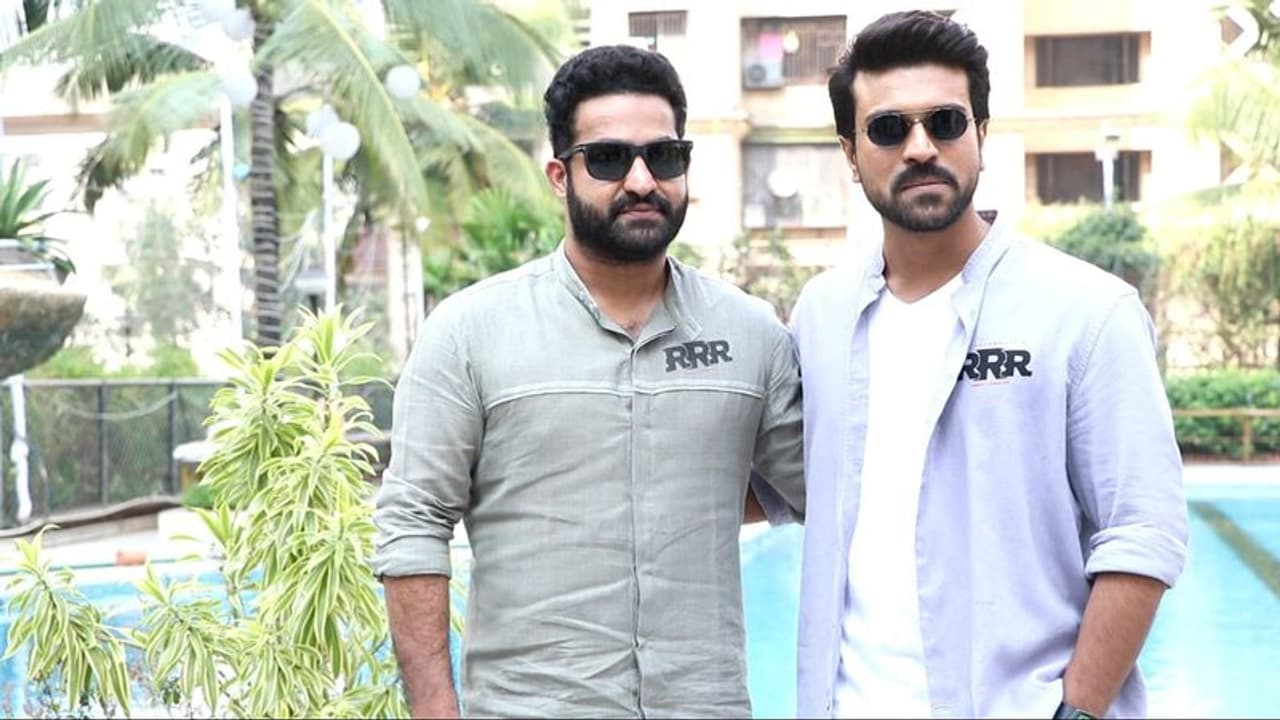 NTR Ram Charan:చరణ్ హీరోయిన్ తో ఎన్టీఆర్ రొమాన్స్... ఇది ఫిక్స్! NTR Ram Charan:చరణ్ హీరోయిన్ తో ఎన్టీఆర్ రొమాన్స్... ఇది ఫిక్స్!