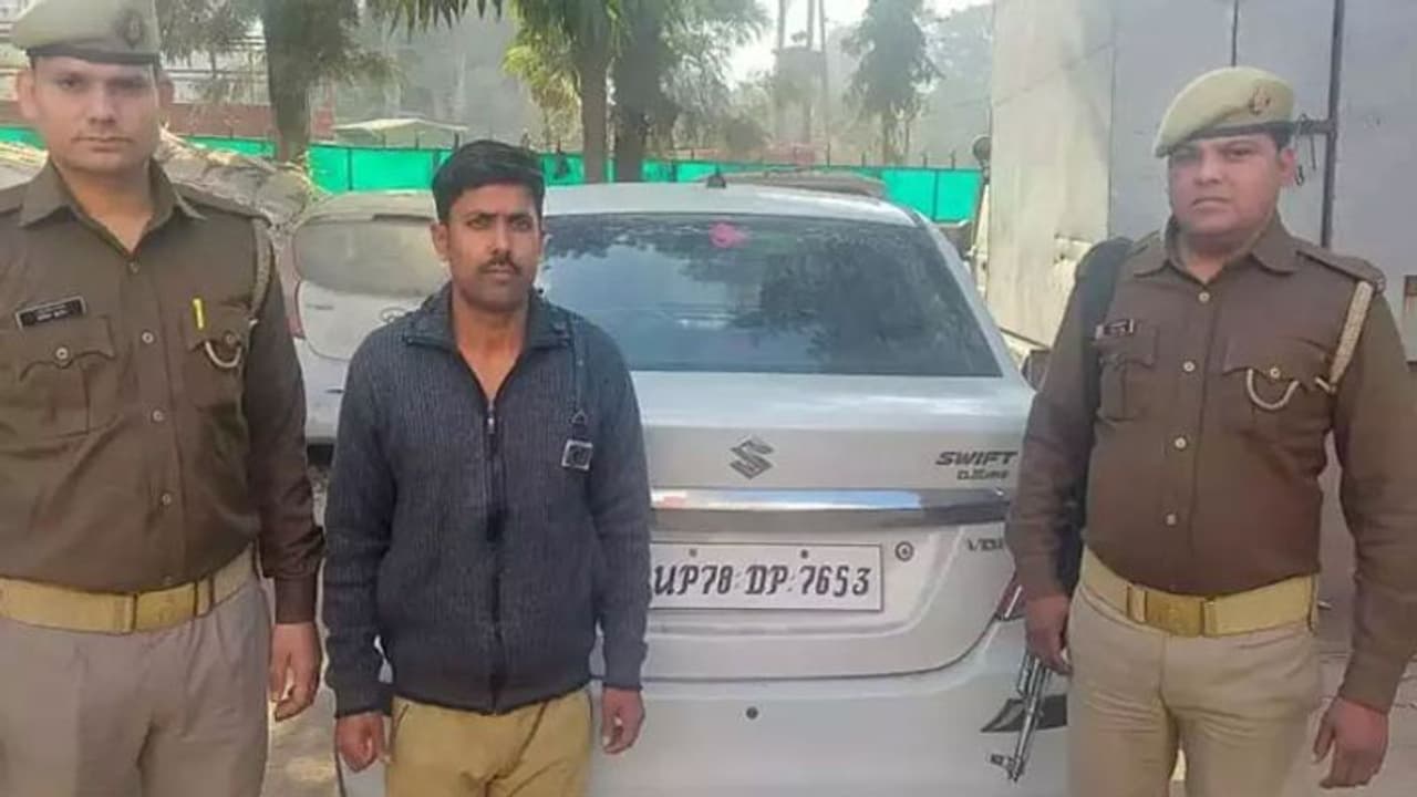 बिकरू कांड के मुख्य आरोपियों को भगाने में मदद करने वाला अभिषेक हुआ गिरफ्तार, 25 हजार का था इनामी बिकरू कांड के मुख्य आरोपियों को भगाने में मदद करने वाला अभिषेक हुआ गिरफ्तार, 25 हजार का था इनामी