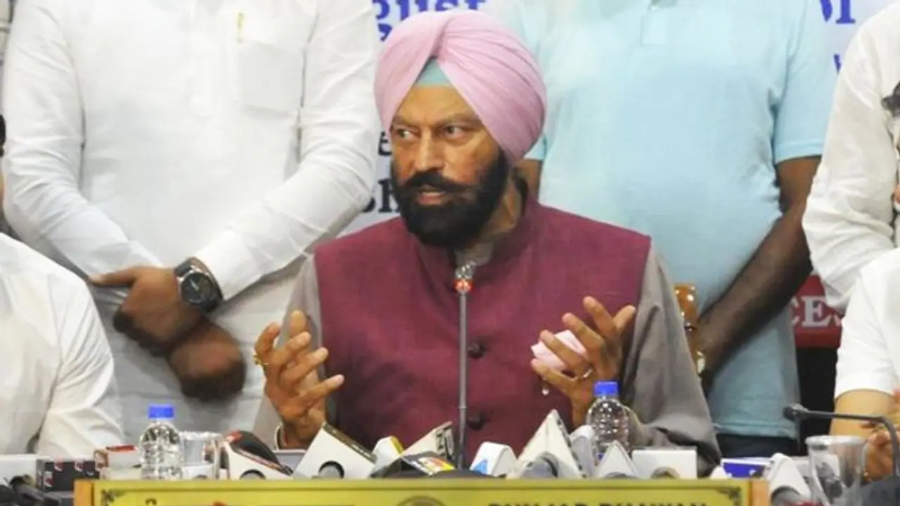 Punjab Election 2022: Setback for Cong as Gurmit Singh Sodhi joins BJP; says 'deeply hurt, feels suffocated' Punjab Election 2022: Setback for Cong as Gurmit Singh Sodhi joins BJP; says 'deeply hurt, feels suffocated'