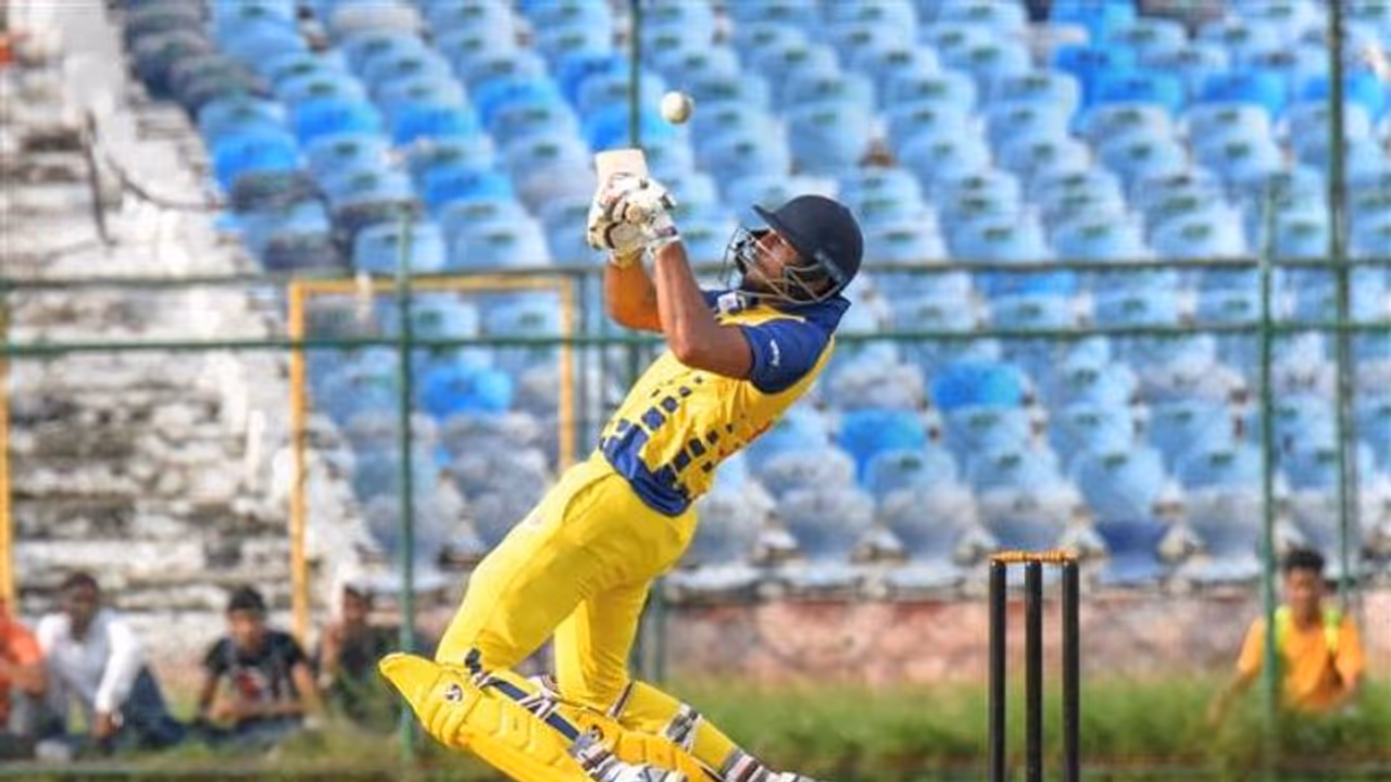 Vijay Hazare Trophy:ஜெகதீசன் சதம்; ஷாருக்கான் காட்டடி ஃபினிஷிங்!கர்நாடகாவுக்கு கடினஇலக்கை நிர்ணயித்த தமிழ்நாடு