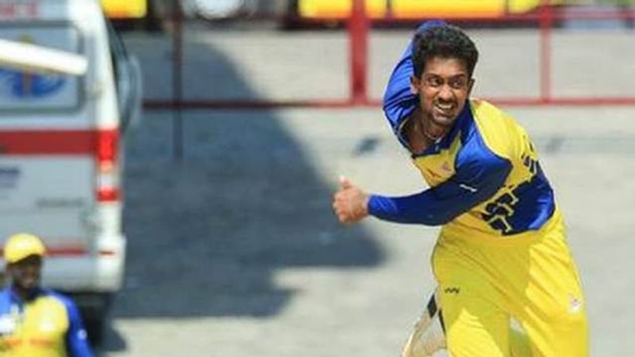 Vijay Hazare Trophy: என்னை வெறும் பவுலர்னு நெனச்சீங்களா..? பேட்டிங்கில் கர்நாடகாவை கதறவிட்ட சாய் கிஷோர்